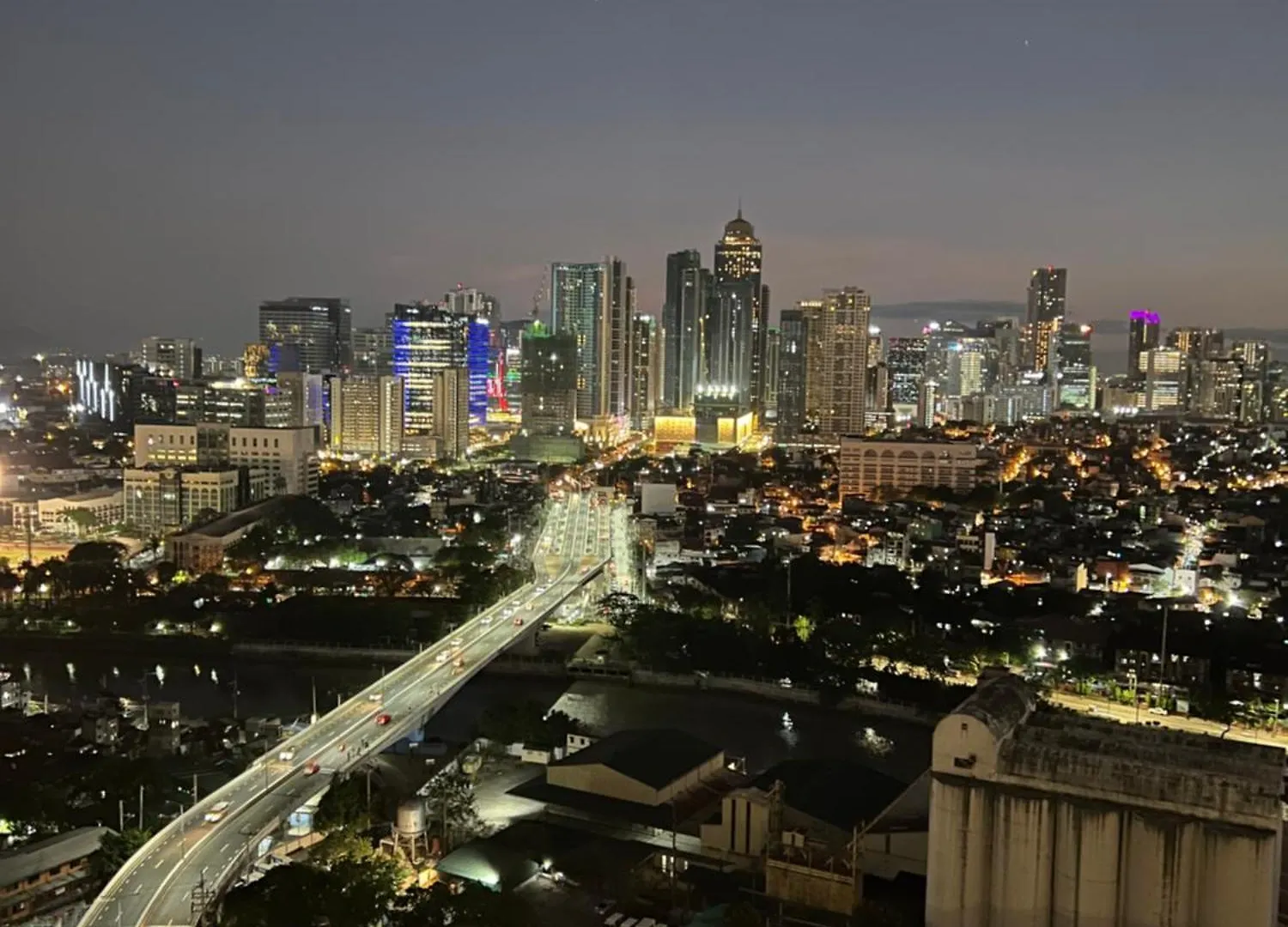 Near Bgc 1Br Wi-Fi Netflix Balcony Skyline Apartment Manila