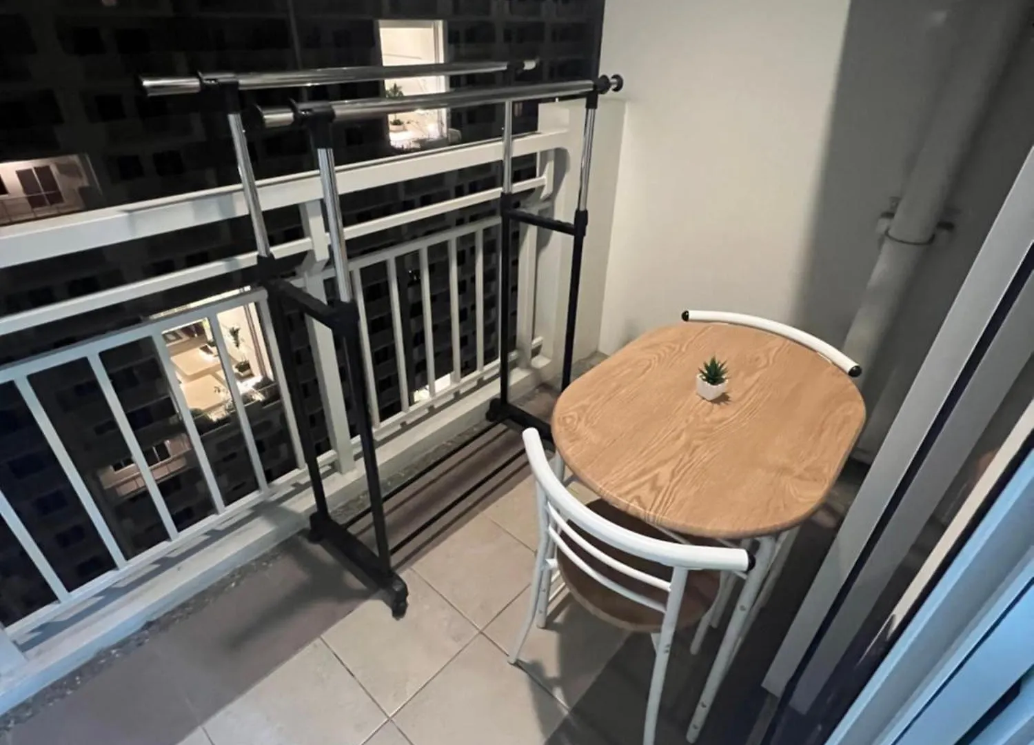 Near Bgc 1Br Wi-Fi Netflix Balcony Skyline Apartment Manila
